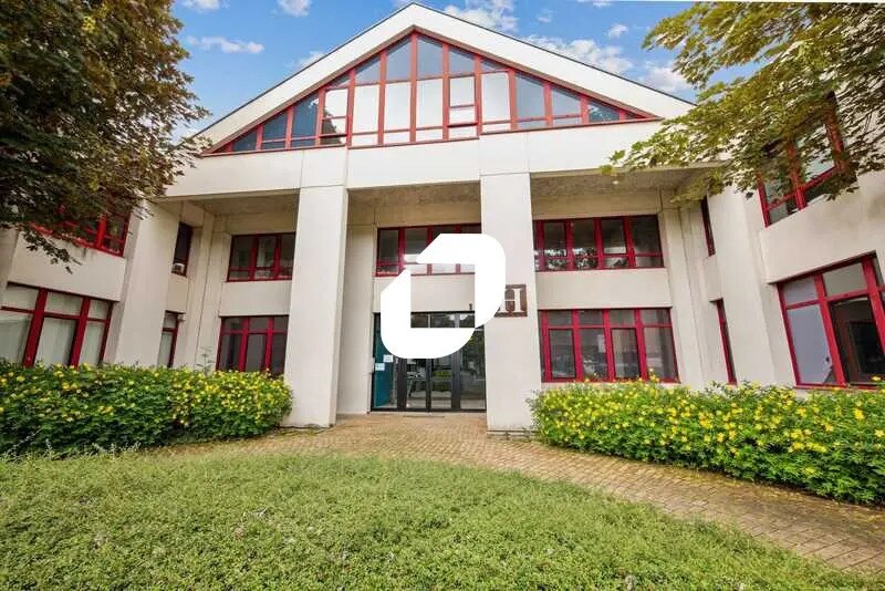 Office in Les Ulis for sale Building Photo- Image 1 of 17