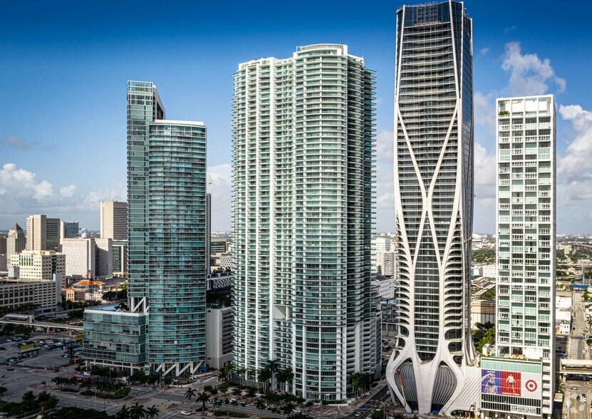 900-990 Biscayne Blvd, Miami, FL à louer - Photo du bâtiment - Image 2 de 40