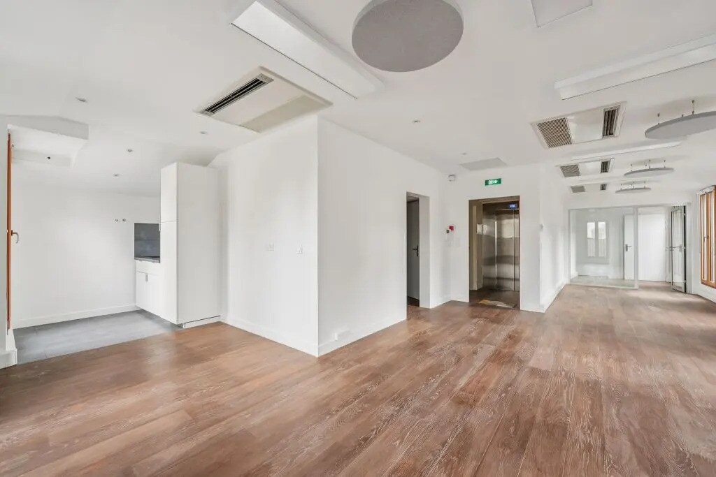 19 Rue De Mogador, Paris for lease Building Photo- Image 1 of 21