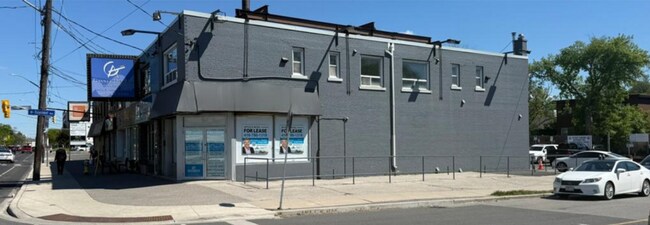 Plus de détails pour 3519 Bathurst St, Toronto, ON - Commerce de détail à louer