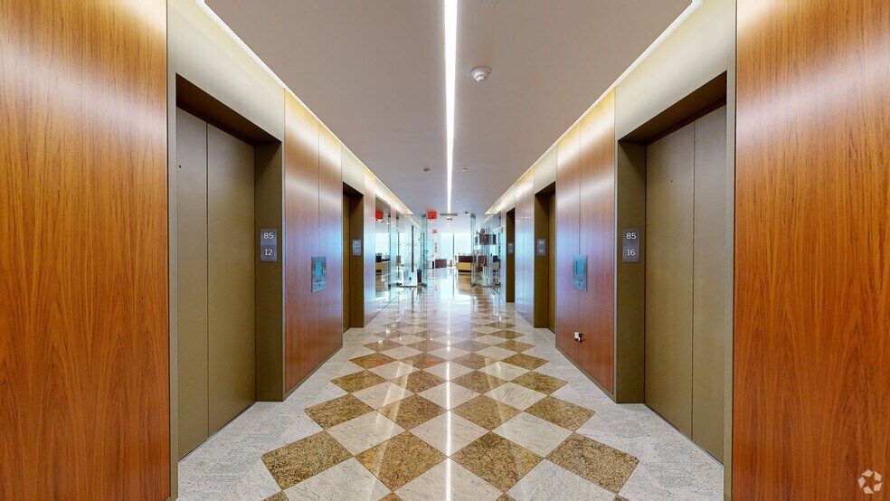 One World Trade Center, New York, NY à louer - Numérisation 3D de Matterport - Image 3 de 22
