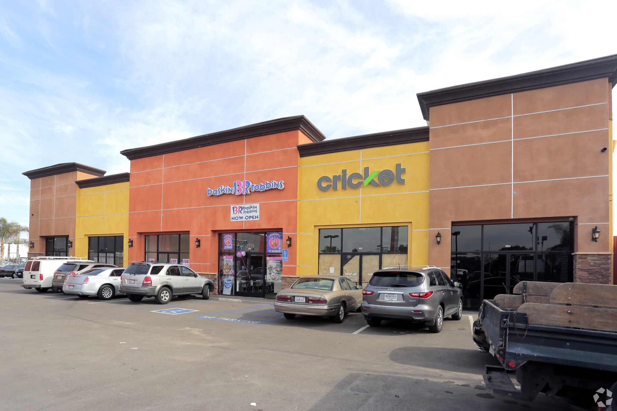 9924-9934 Atlantic Ave, South Gate, CA à louer Photo principale- Image 1 de 10