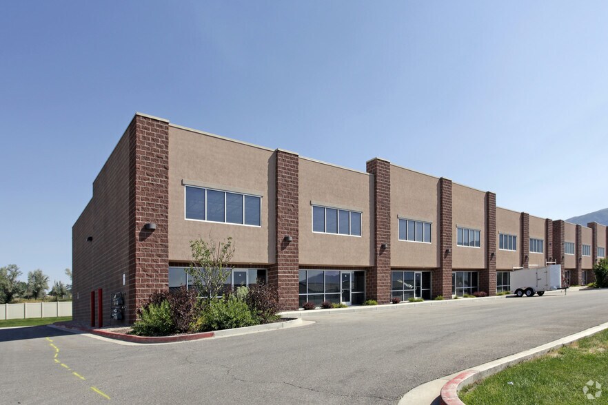 199 E 2150 N, Layton, UT à louer - Photo du bâtiment - Image 2 de 2