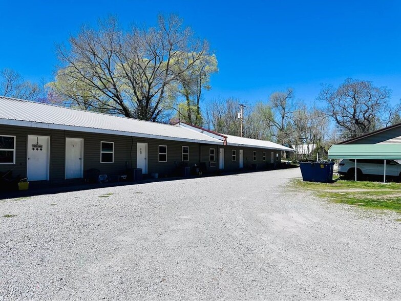 205 Elm St, Galena, MO for sale - Building Photo - Image 1 of 1