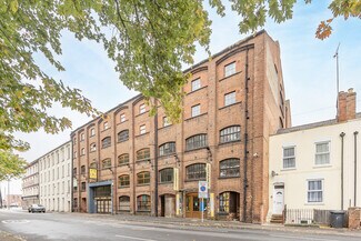 Plus de détails pour Parliament St, Gloucester - Sports et divertissement à vendre