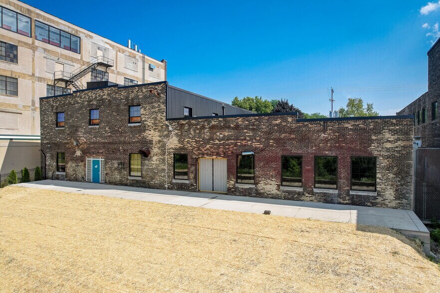 3600 W Pierce St, Milwaukee, WI à louer - Photo du bâtiment - Image 2 de 8