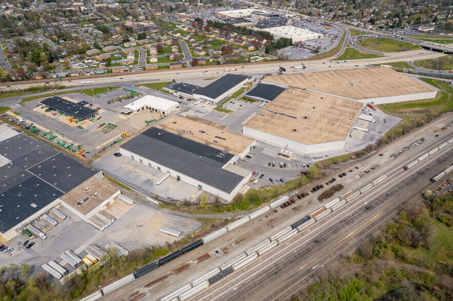 4408 Industrial Park Rd, Camp Hill, PA à louer - Photo du bâtiment - Image 2 de 3