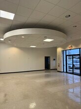 222 Metro Center Blvd, Warwick, RI à louer Photo intérieure- Image 1 de 20