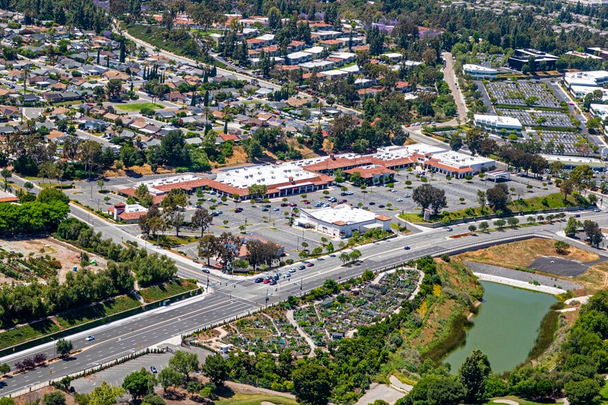 23547-23641 Moulton Pky, Laguna Hills, CA for lease - Building Photo - Image 3 of 15