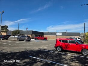 3828 Avenue N, Galveston, TX for lease Interior Photo- Image 2 of 26