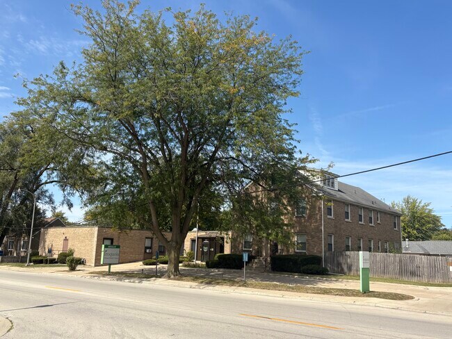 Plus de détails pour 411 W Division St, Manteno, IL - Flex à vendre