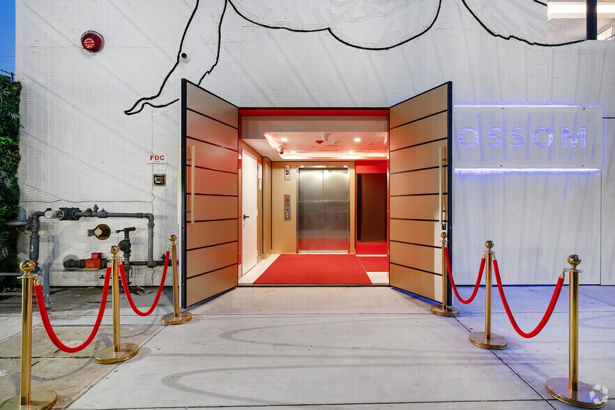 11150 Ventura Blvd, Studio City, CA à vendre - Photo du bâtiment - Image 3 de 29