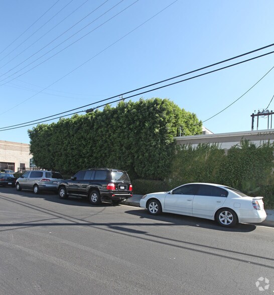 7404 Fulton Ave, North Hollywood, CA à louer - Photo du bâtiment - Image 2 de 2