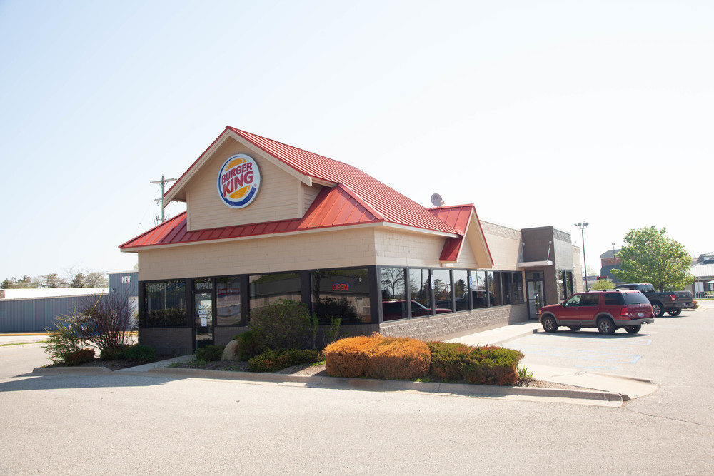 103 S Nicolet St, Mackinaw City, MI for lease Primary Photo- Image 1 of 9