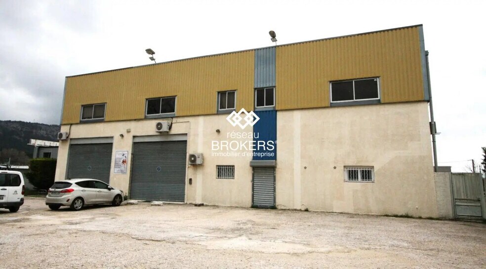 Office in Aubagne for lease - Building Photo - Image 1 of 8