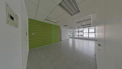 Office in Manresa, Barcelona for lease Interior Photo- Image 2 of 8