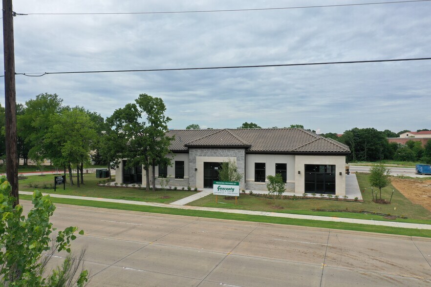 305 S Nolen Dr, Southlake, TX for lease - Building Photo - Image 2 of 9
