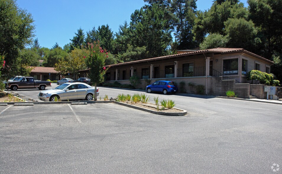 4340 Scotts Valley Dr, Scotts Valley, CA à louer - Photo du bâtiment - Image 1 de 7