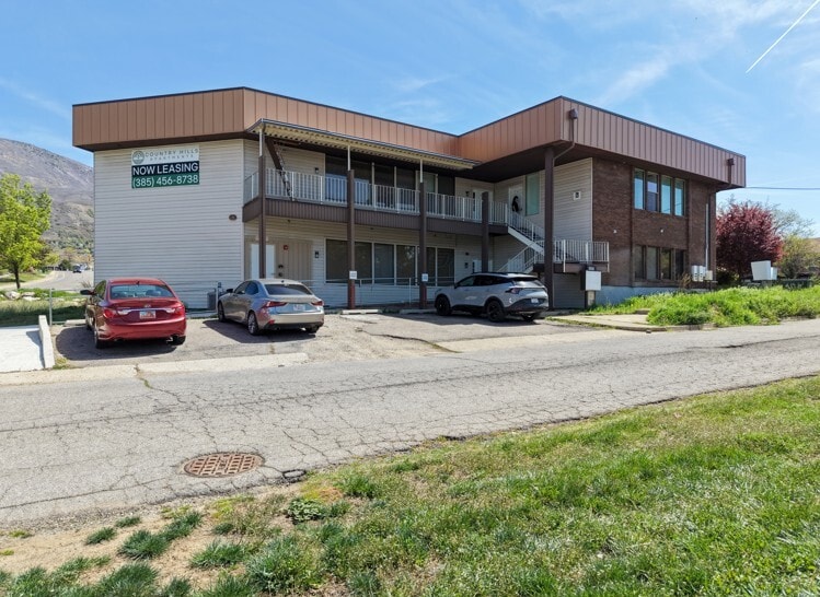 1117 Country Hills Dr, Ogden, UT à vendre - Photo du bâtiment - Image 2 de 20