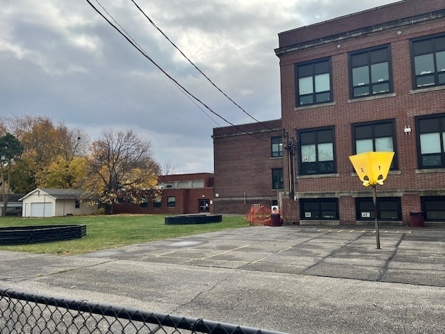 602 Plum St, Painesville, OH à vendre - Photo du bâtiment - Image 2 de 67