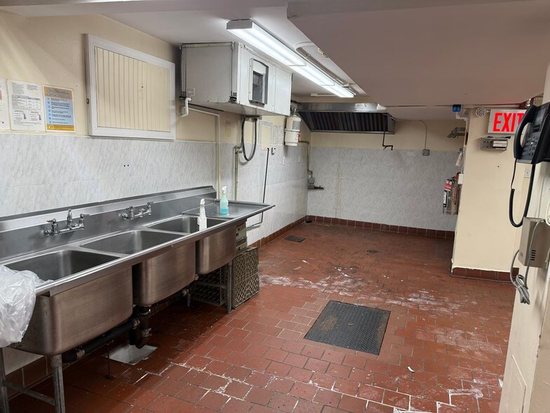 283 E Burnside Ave, Bronx, NY à vendre - Photo intérieure - Image 3 de 7