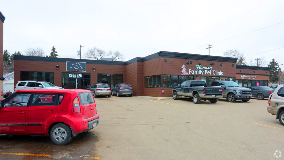 10544 124th St NW, Edmonton, AB for lease - Building Photo - Image 3 of 3