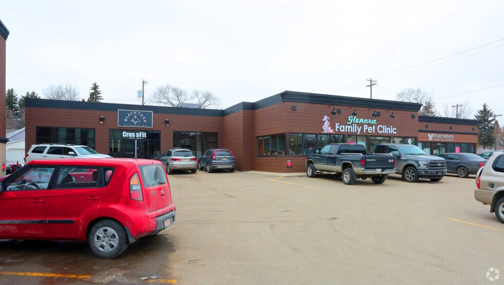 10544 124th St NW, Edmonton, AB à louer - Photo du bâtiment - Image 3 de 3