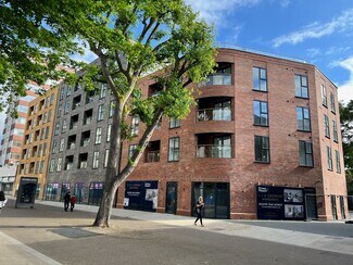 Plus de détails pour 22-44 North St, Romford - Commerce de détail à louer