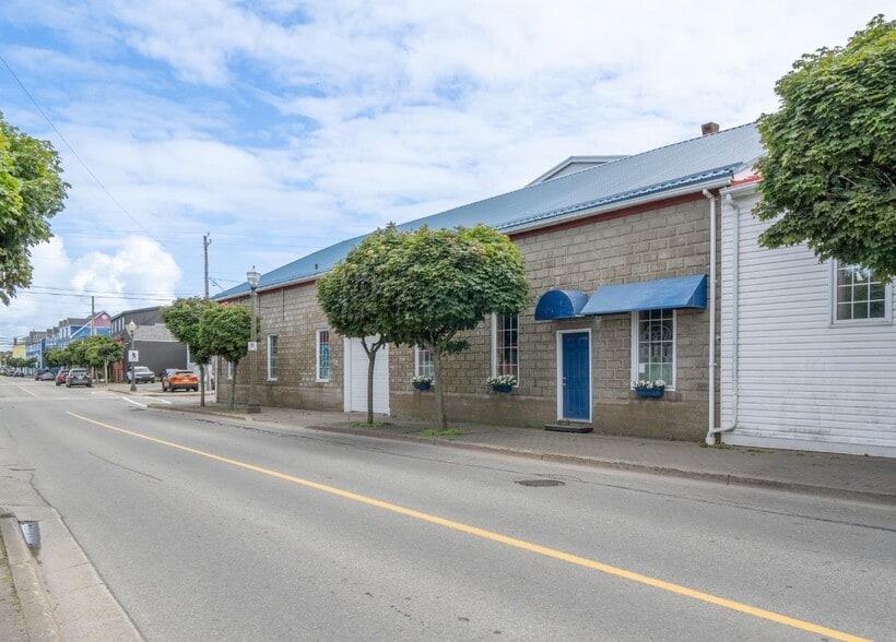 1 Central St, Yarmouth, NS à vendre - Photo du bâtiment - Image 2 de 3
