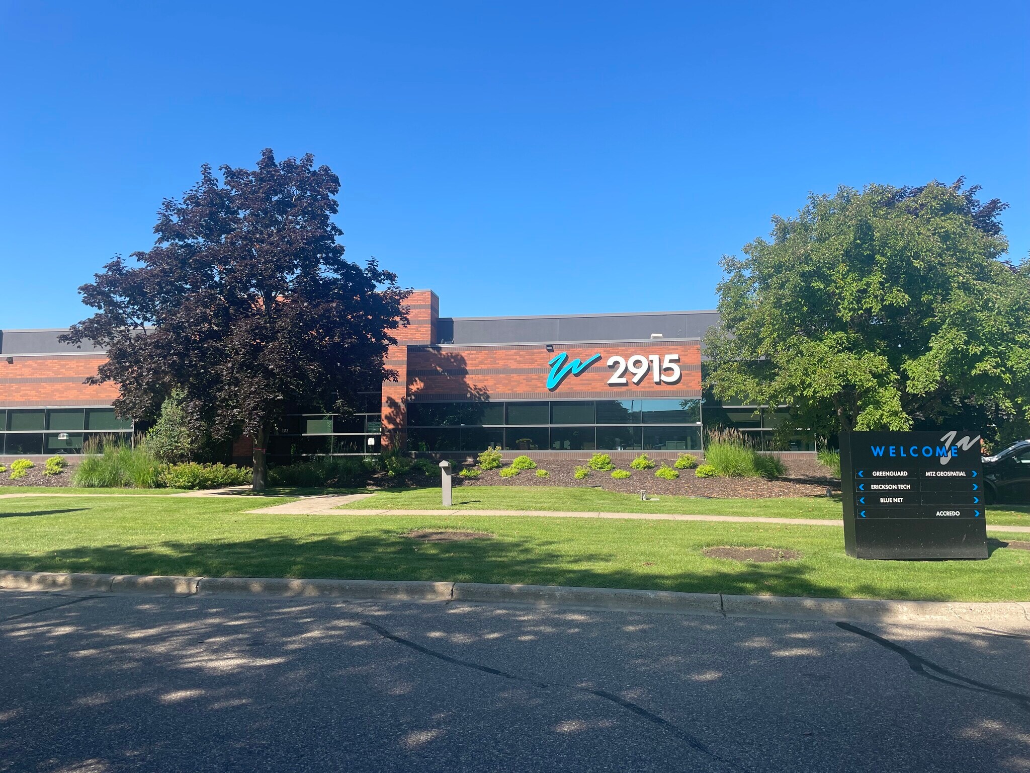 2915 Waters Rd, Eagan, MN for lease Building Photo- Image 1 of 14