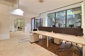 32 Rue De Paradis, Paris for lease Interior Photo- Image 2 of 7