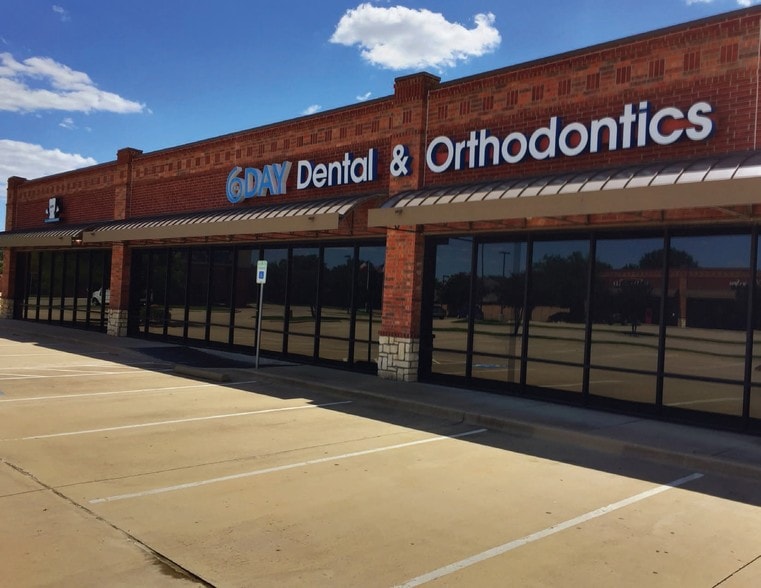 1205 W McDermott Dr, Allen, TX à vendre - Photo du bâtiment - Image 1 de 8