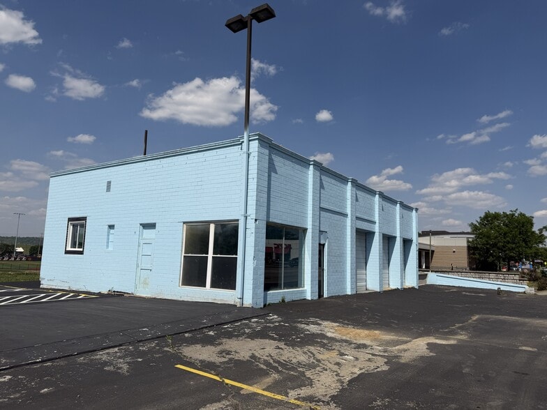 45 W Eads Pky, Lawrenceburg, IN à vendre - Photo du bâtiment - Image 3 de 6