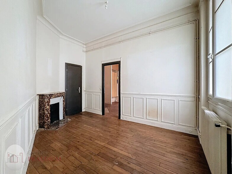 24 Rue Boyer-Barret, Paris for sale - Interior Photo - Image 3 of 6