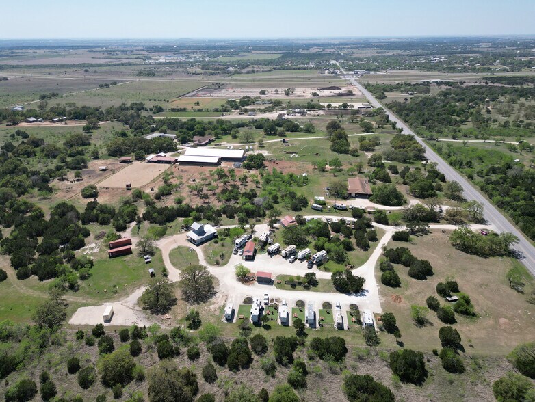 11725 W FM 487, Florence, TX à vendre - Photo du bâtiment - Image 3 de 7