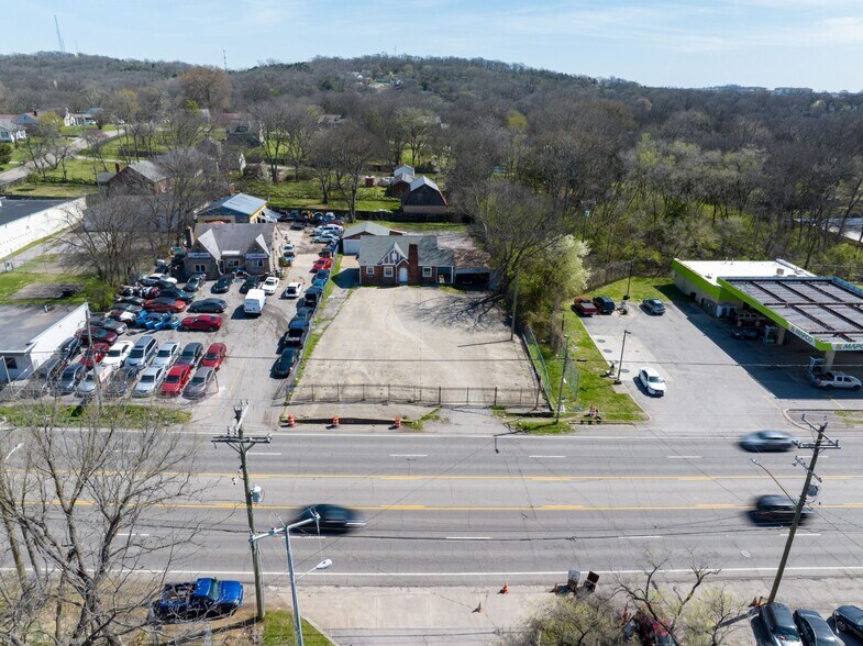 2817 Dickerson Pike, Nashville, TN à louer - Photo du bâtiment - Image 2 de 13