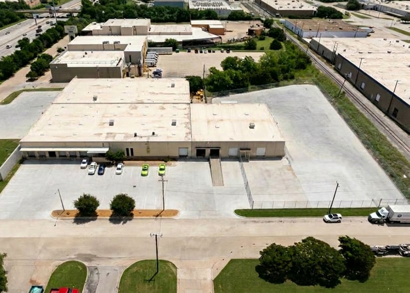 924 111th St, Arlington, TX for lease - Building Photo - Image 3 of 14