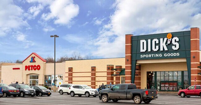 Plus de détails pour 1578-1640 Clark Street Rd, Auburn, NY - Commerce de détail à louer