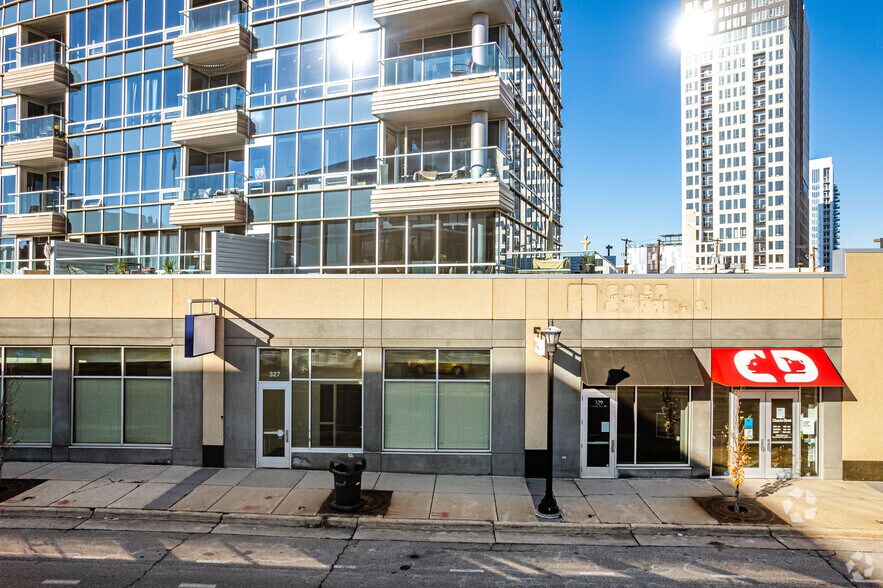327 Central Ave SE, Minneapolis, MN for lease - Building Photo - Image 2 of 8