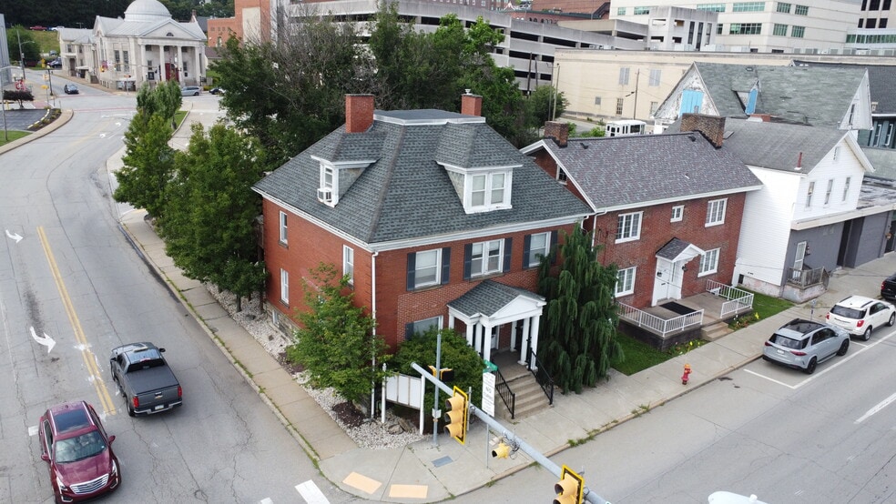 135 W Pittsburgh St, Greensburg, PA for sale - Building Photo - Image 1 of 20