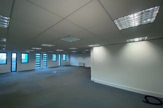 9-11 Corporation Sq, Belfast for lease Interior Photo- Image 2 of 2