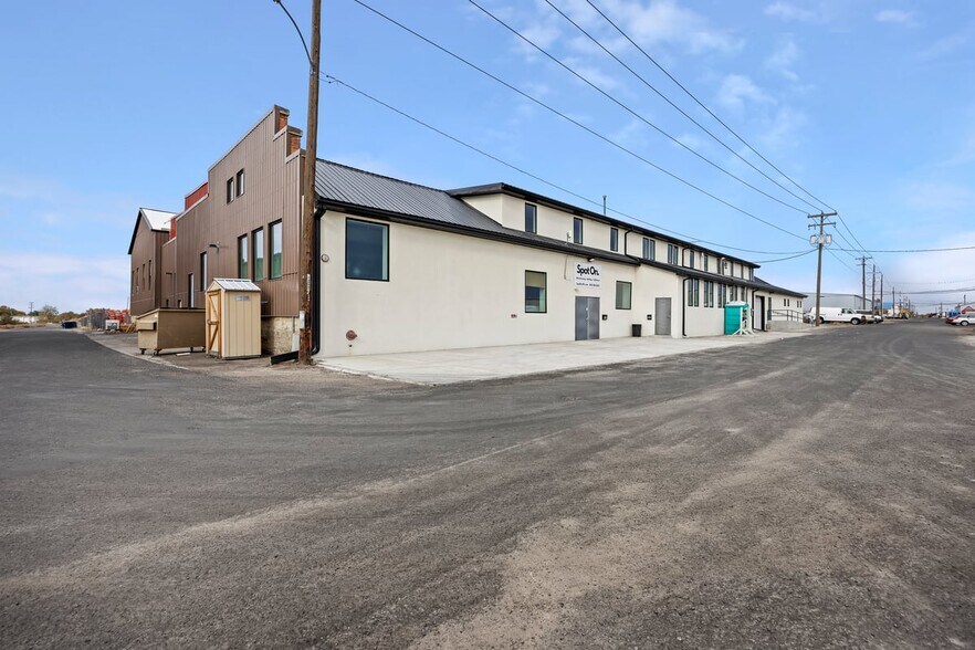 702 Fairfield St W, Twin Falls, ID à louer - Photo du bâtiment - Image 2 de 4