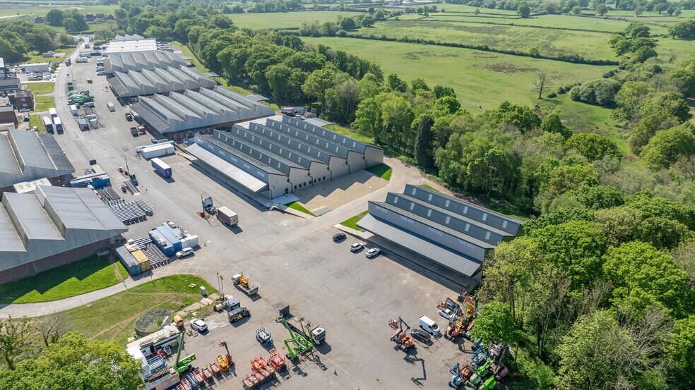 Burnetts Ln, Southampton à louer - Photo du bâtiment - Image 3 de 8