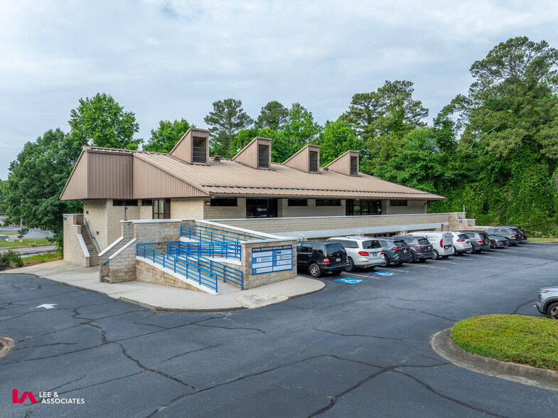 5462 Memorial Dr, Stone Mountain, GA for sale - Building Photo - Image 1 of 6