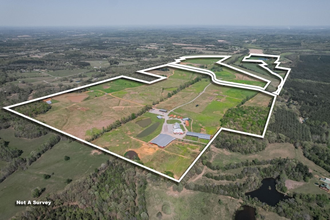 833 N Prather Rd, Michie, TN for sale Primary Photo- Image 1 of 53