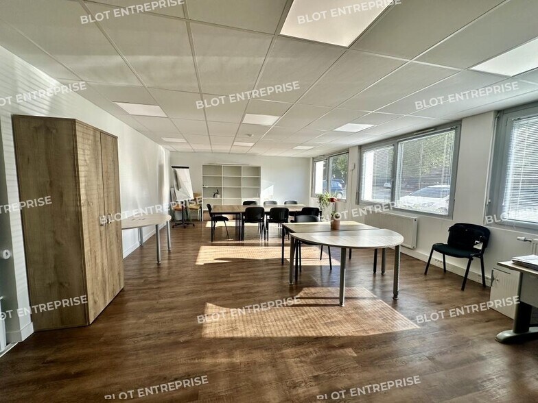 Bureau dans Rennes à louer - Photo intérieure - Image 2 de 4