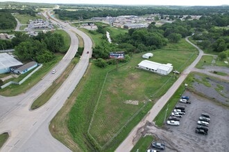 811 E Industry Rd, Henryetta, OK - AERIAL  map view - Image1