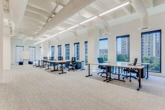 2525 McKinnon St, Dallas, TX for lease Interior Photo- Image 2 of 6