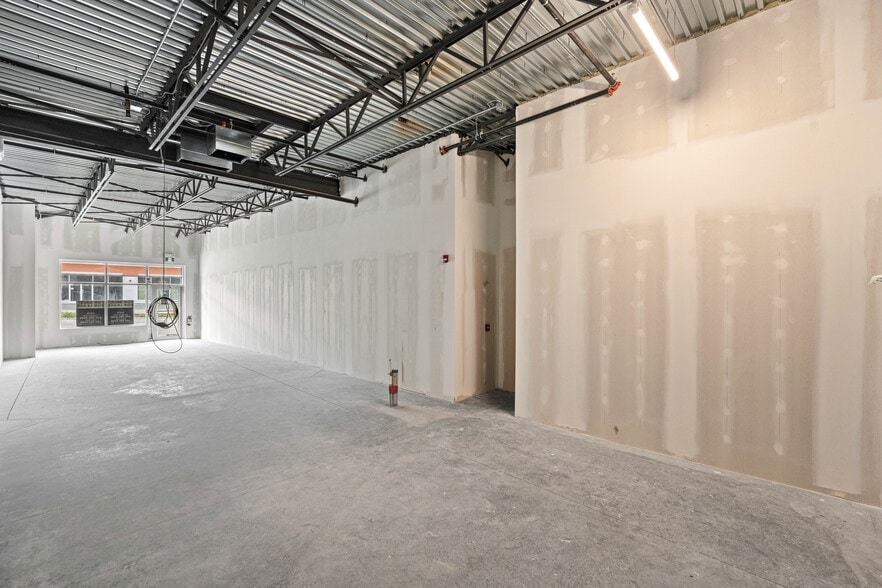 246 Nolanridge Cres NW, Calgary, AB for lease - Interior Photo - Image 3 of 14