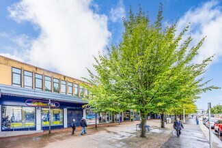Plus de détails pour 178-180 Main St, Barrhead - Commerce de détail à louer